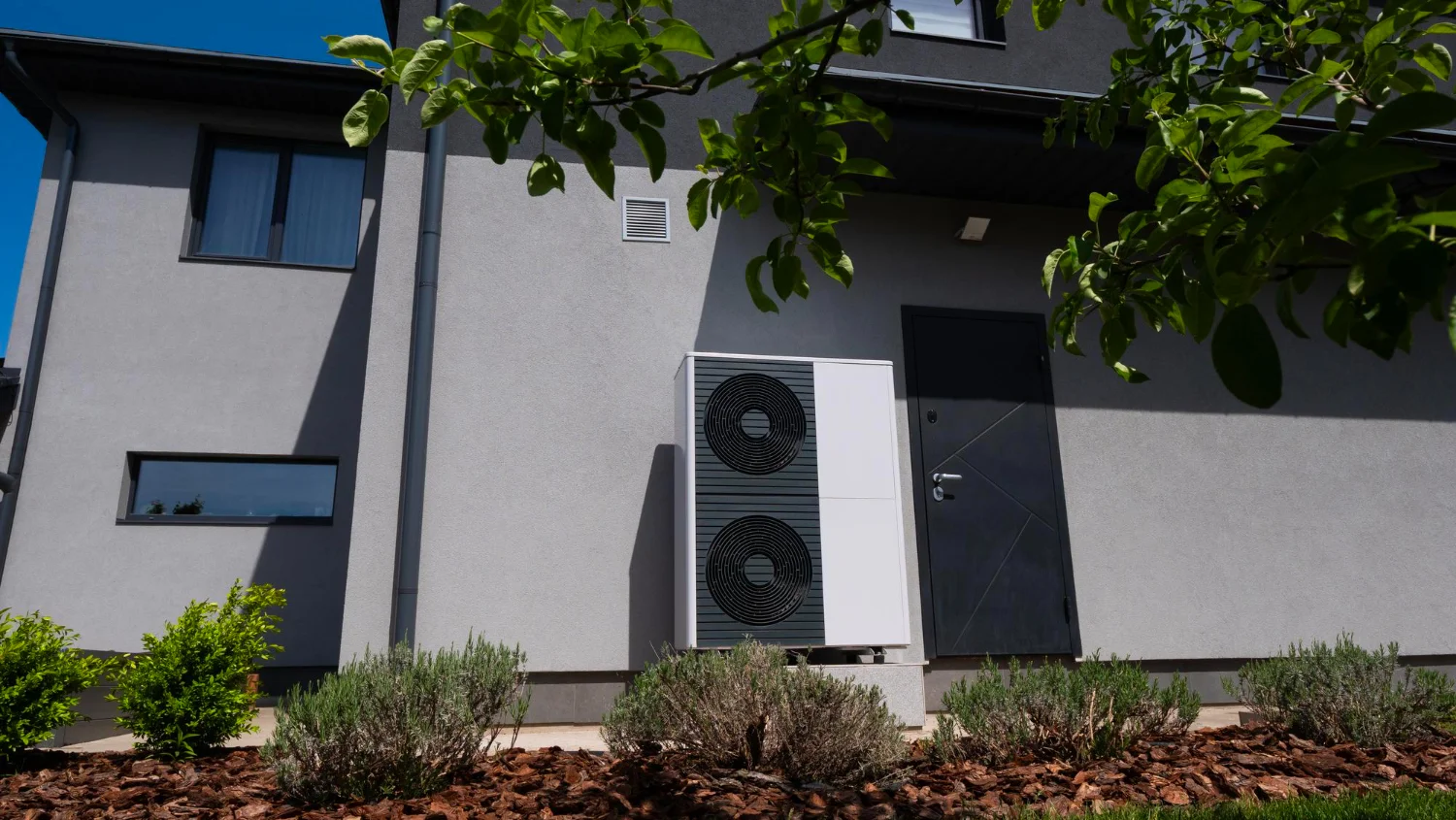 Common Misunderstandings About Air Source Heat Pumps blog img